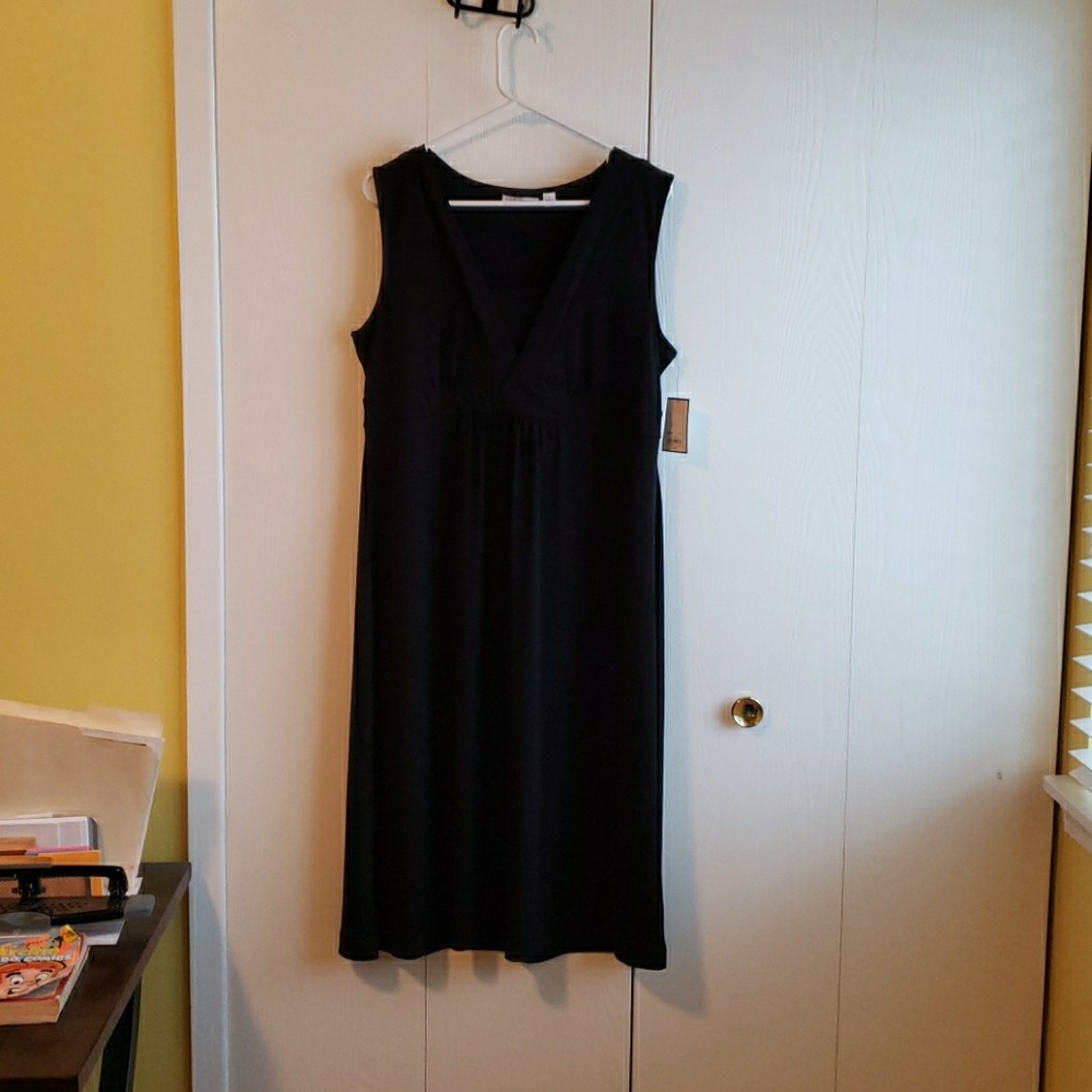 Croft and Barrow black dress